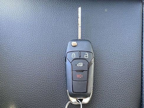 New 2023 Ford E-Transit image 28