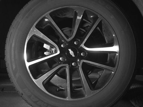 Used 2025 Chevrolet TrailBlazer LT FWD image 12