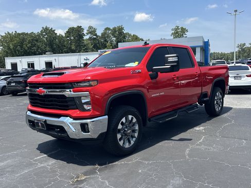 Used 2024 Chevrolet Silverado 2500 LT w/ All Star Edition AWD/4WD image 4