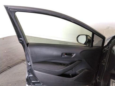Used 2022 Toyota Corolla LE image 23
