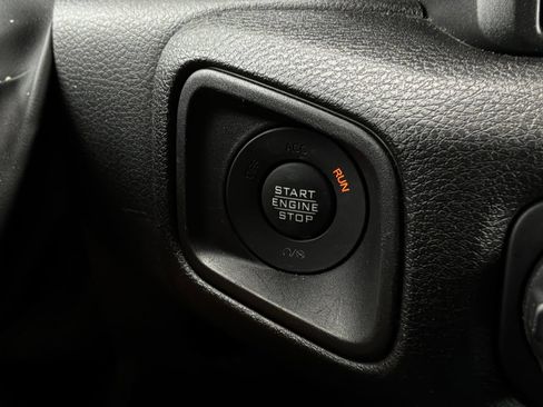 Used 2025 Jeep Wrangler Unlimited Sport AWD/4WD image 25