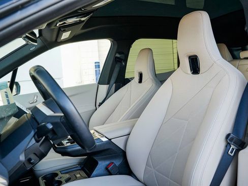 Used 2025 BMW iX xDrive50 image 15