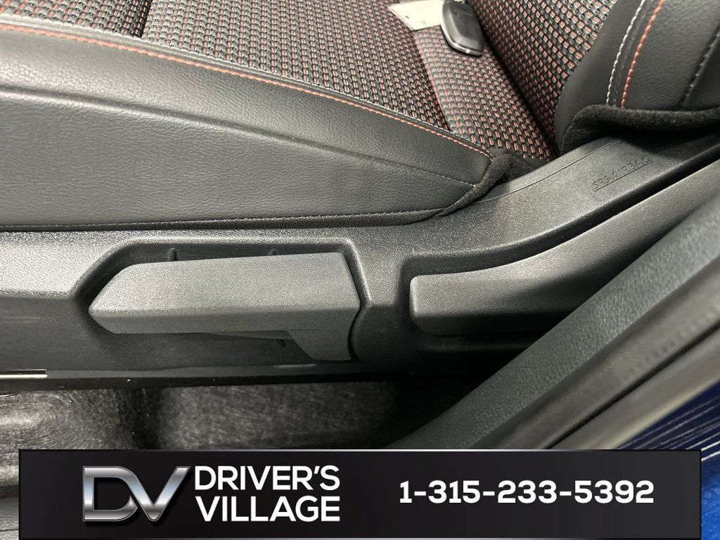 Used 2025 Nissan Kicks SR w/ SR Premium Package AWD/4WD image 10