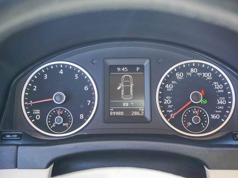 Used 2017 Volkswagen Tiguan S image 21