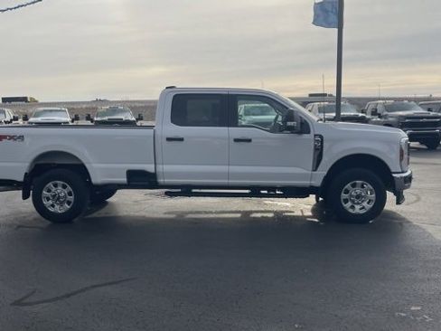 Used 2024 Ford F350 XLT w/ FX4 Off-Road Package image 8