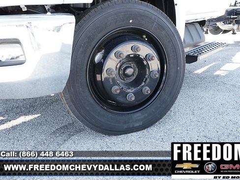 New 2023 Ford F150 LT image 9