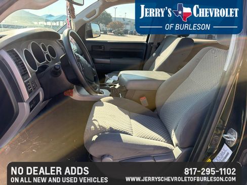 Used 2013 Toyota Tundra 2WD CrewMax w/ Tow Pkg image 10