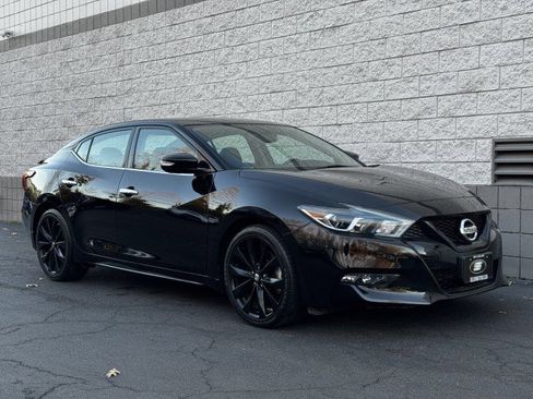 Used 2018 Nissan Maxima SR w/ Midnight Edition image 34
