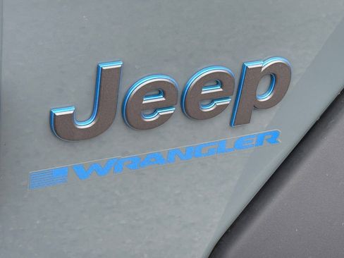 Used 2024 Jeep Wrangler Unlimited AWD/4WD image 2