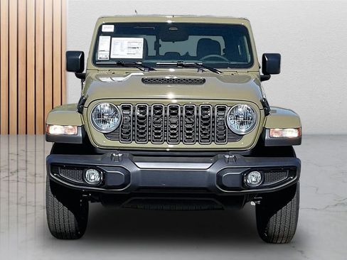New 2026 Jeep Gladiator Sport AWD/4WD image 3
