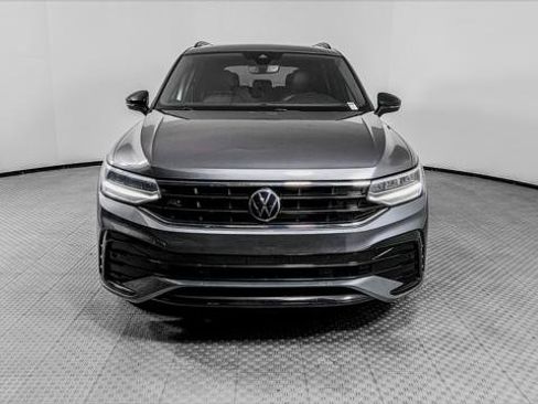 Used 2023 Volkswagen Tiguan SE R-Line FWD image 12