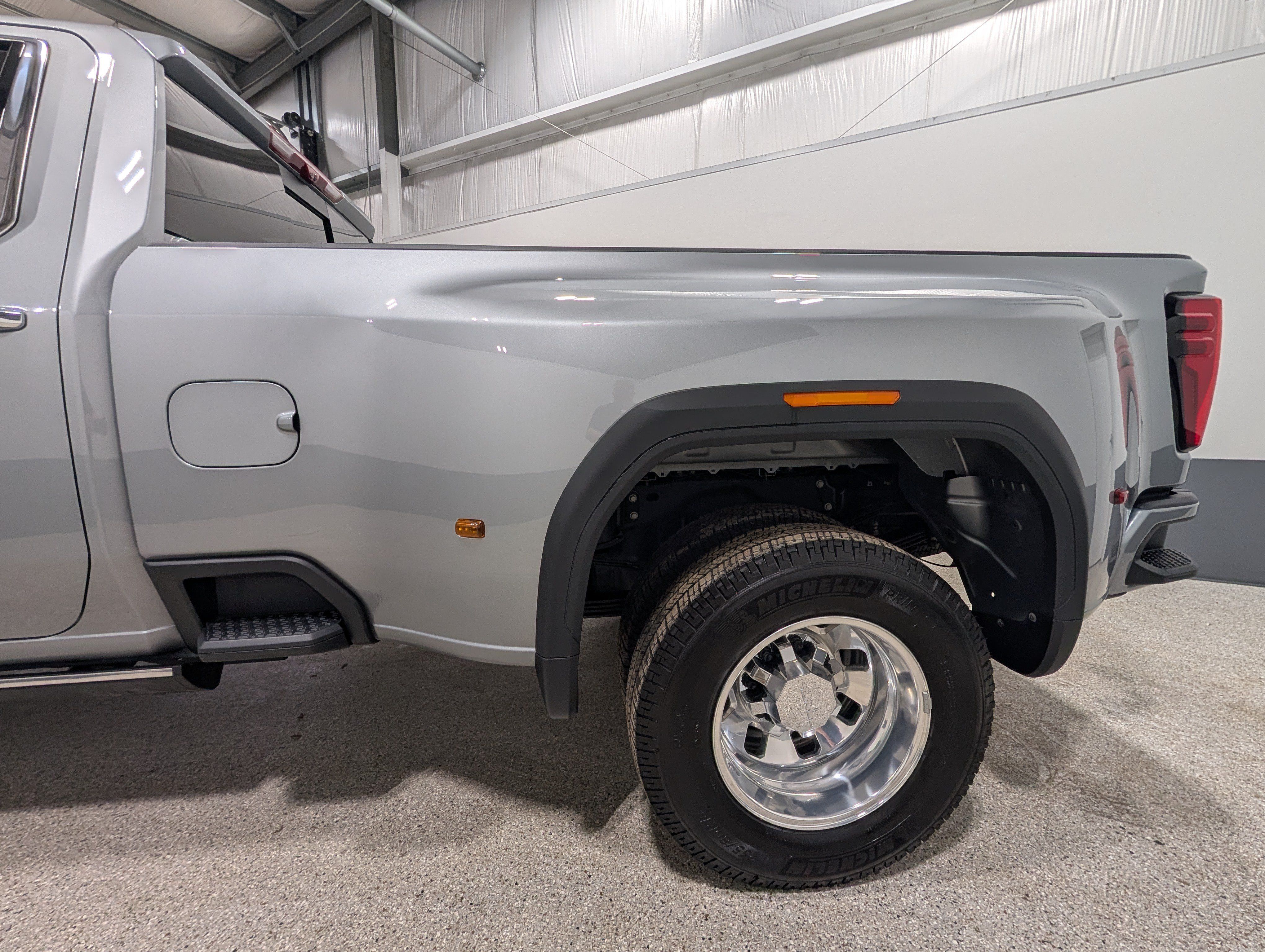 Used 2026 GMC Sierra 3500 Denali w/ Denali Reserve Package AWD/4WD image 8