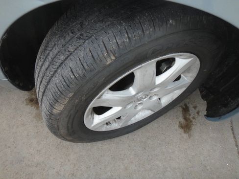 Used 2010 Toyota Avalon XL image 18