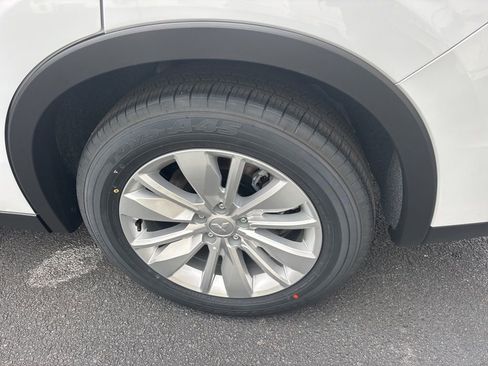 New 2026 Mitsubishi Outlander ES image 9