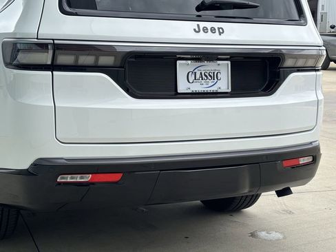 New 2026 Jeep Grand Wagoneer 2WD w/ Premium Group I image 5