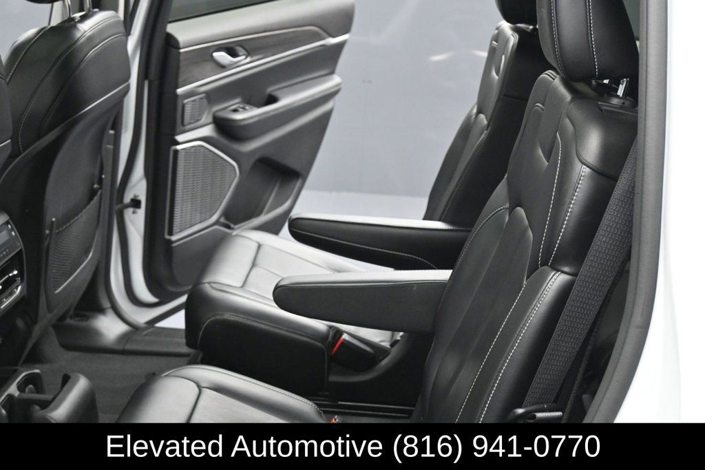 Used 2021 Jeep Grand Cherokee L Limited AWD/4WD image 20