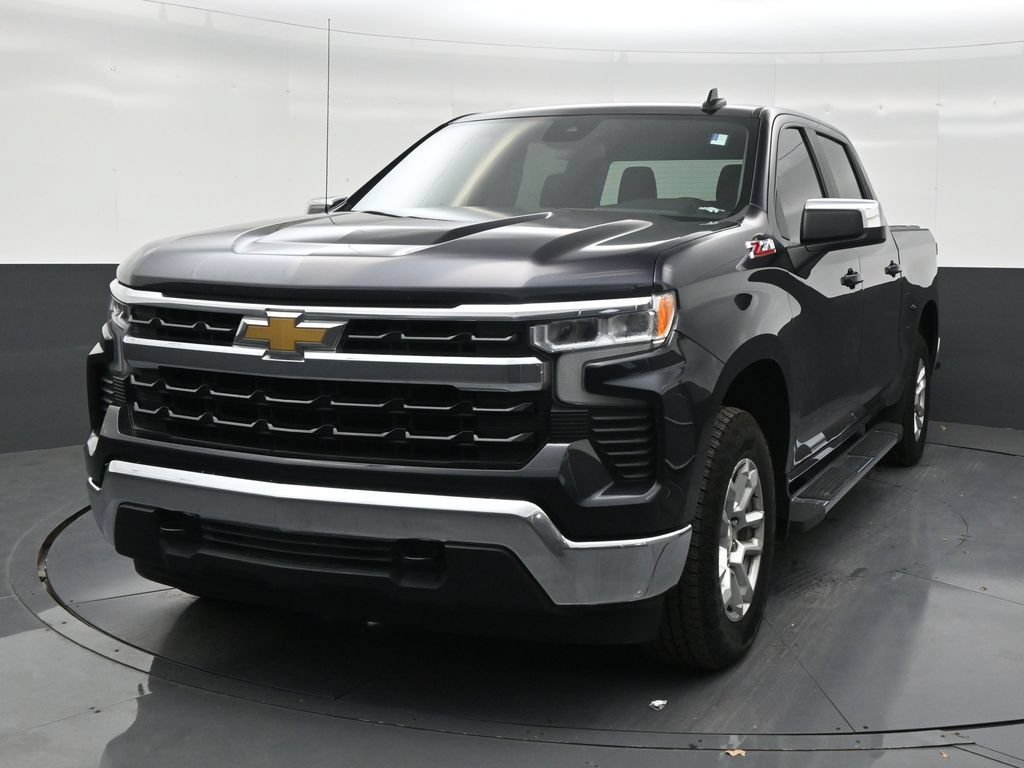 Used 2023 Chevrolet Silverado 1500 LT w/ Z71 Off-Road Package AWD/4WD image 8
