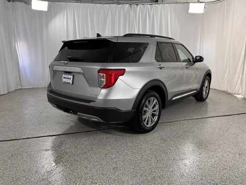 Used 2023 Ford Explorer XLT w/ Equipment Group 202A AWD/4WD image 13