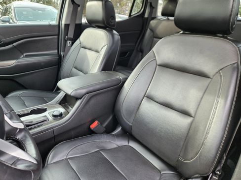 Used 2019 GMC Acadia SLT w/ Black Edition image 7