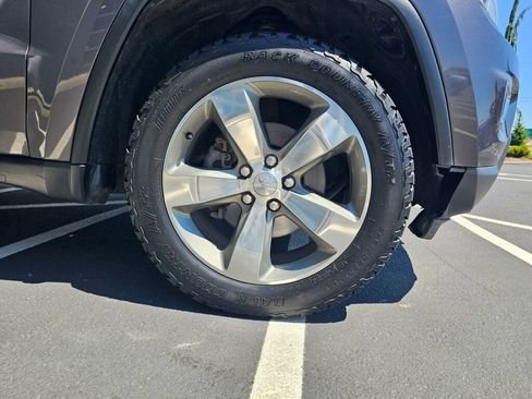 Used 2015 Jeep Grand Cherokee Limited AWD/4WD image 9