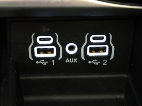 Used 2024 Chrysler Pacifica Pinnacle image 19