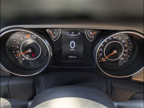 Used 2018 Jeep Wrangler Unlimited Sport S AWD/4WD image 2