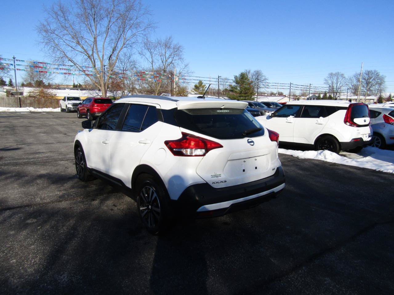 Used 2020 Nissan Kicks SR FWD image 5