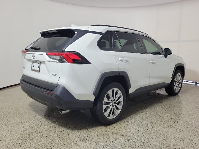 Used 2024 Toyota RAV4 XLE Premium FWD image 5
