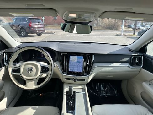 Used 2023 Volvo V60 B5 Cross Country Plus w/ Climate Package image 24