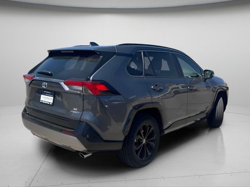 Used 2023 Toyota RAV4 SE w/ Convenience Package AWD/4WD image 5