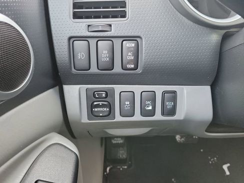 Used 2015 Toyota Tacoma 4x4 Access Cab V6 image 11