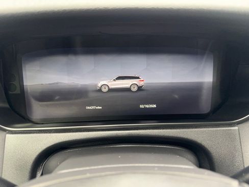 Used 2024 Land Rover Range Rover Velar S image 57