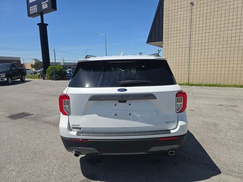 Used 2024 Ford Explorer XLT w/ Equipment Group 202A AWD/4WD image 6