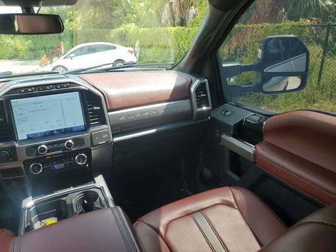 Used 2022 Ford F350 Platinum AWD/4WD image 26