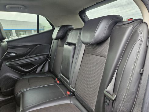 Used 2021 Buick Encore Preferred w/ Safety Package II image 25