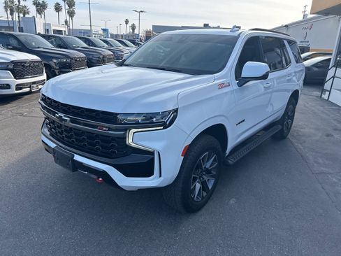 Used 2022 Chevrolet Tahoe Z71 w/ Luxury Package image 2