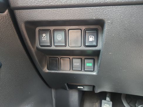 Used 2019 Nissan Rogue S w/ Special Edition Package FWD image 22