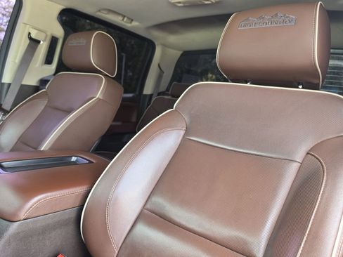 Used 2015 Chevrolet Silverado 1500 High Country w/ High Country Premium Package AWD/4WD image 17