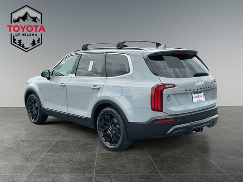 Used 2022 Kia Telluride SX w/ SX Prestige Package AWD/4WD image 3