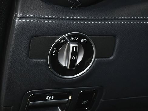 Used 2018 Mercedes-Benz AMG GT Roadster image 21