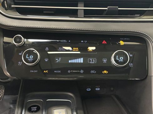 Used 2026 INFINITI QX60 Luxe w/ Cargo Package AWD/4WD image 30