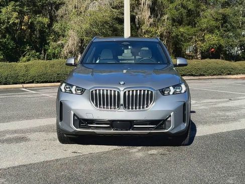 Certified 2024 BMW X5 sDrive40i w/ Premium Package image 3