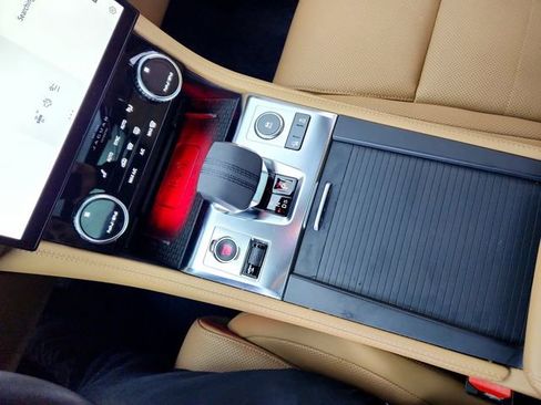 Certified 2023 Jaguar F-PACE S image 22