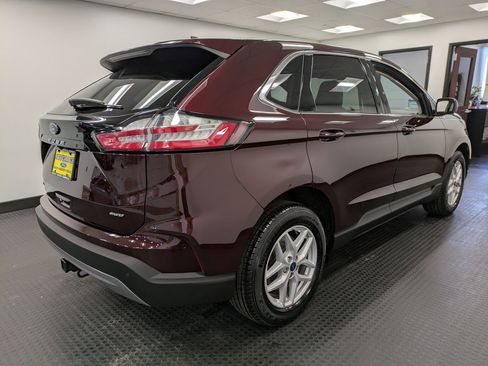 Used 2022 Ford Edge SEL w/ Convenience Package image 4