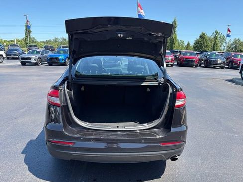 Used 2020 Ford Fusion SE FWD image 16