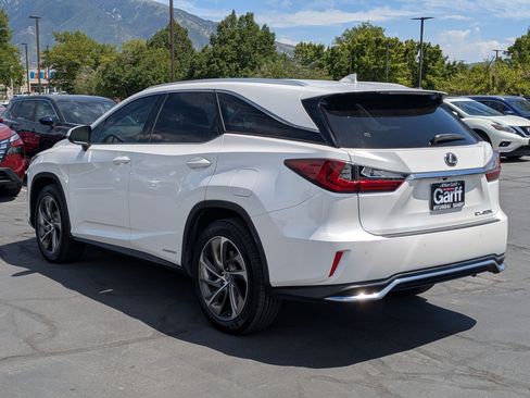 Used 2019 Lexus RX 450hL Luxury w/ Accessory Package AWD/4WD image 8