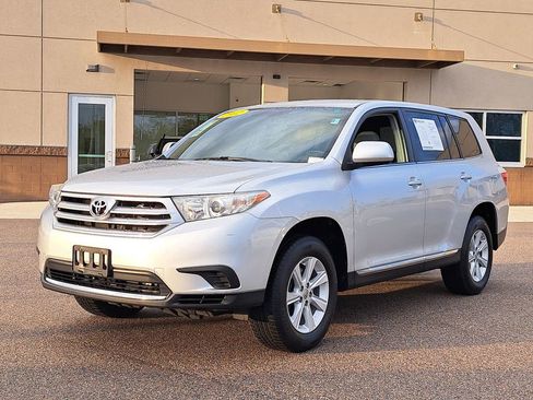 Used 2012 Toyota Highlander FWD image 11