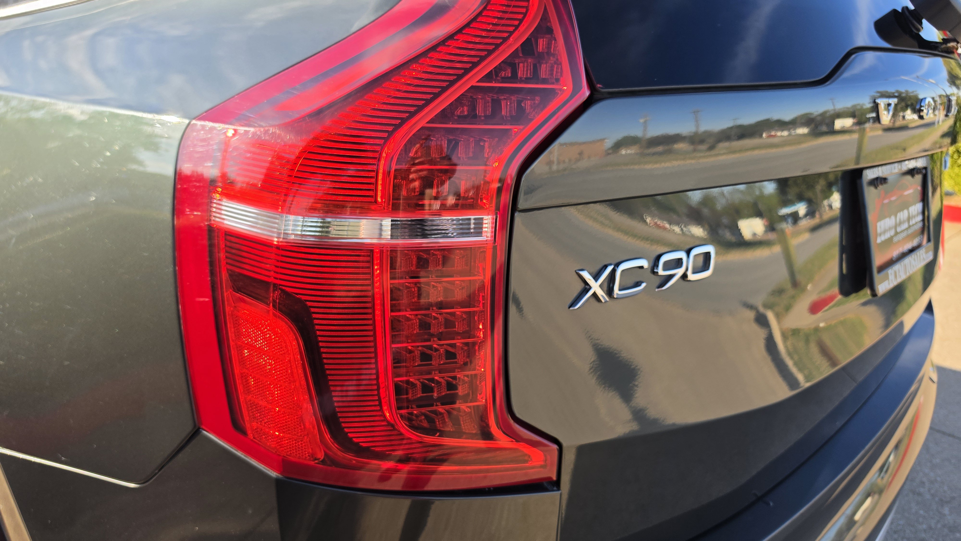 Used 2018 Volvo XC90 T6 Inscription w/ Convenience Package AWD/4WD image 11