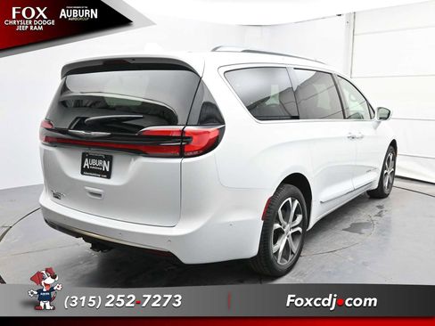 Used 2022 Chrysler Pacifica Pinnacle image 14