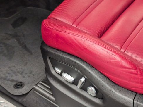 Used 2021 Porsche Cayenne image 22